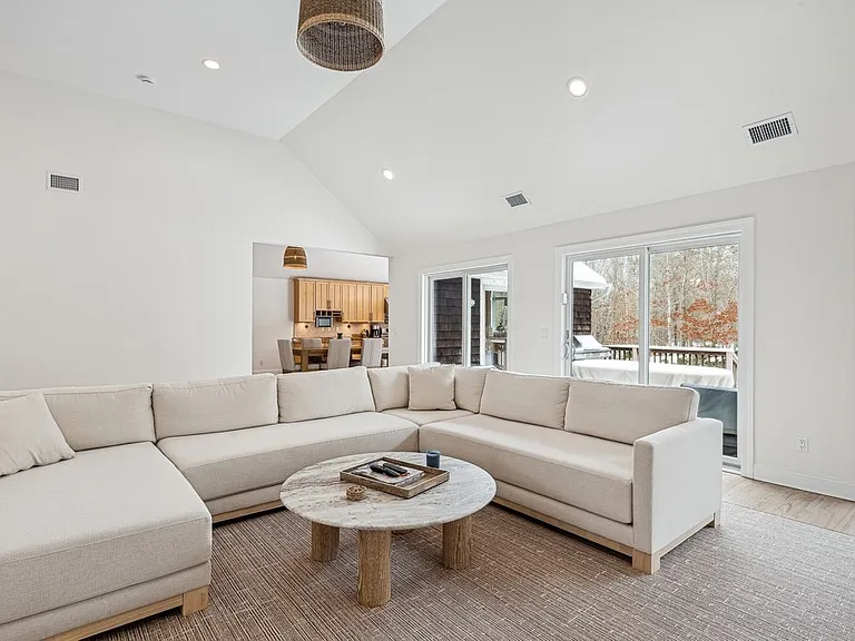 3 Corbett Dr — Photo 5