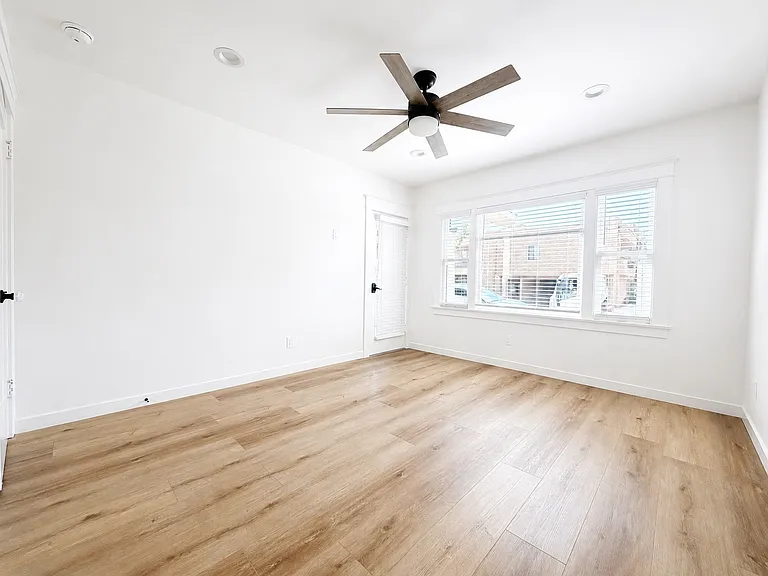 506 Saint Louis Ave #506 — Photo 12
