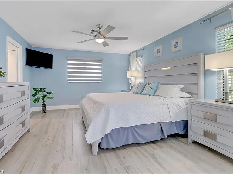 701 N Barfield Dr — Photo 17