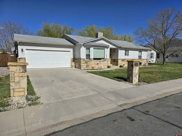 1957 Sara E Lane, Montrose, CO 81401