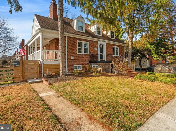 1700 Dewitt Ave #1, Alexandria, VA 22301