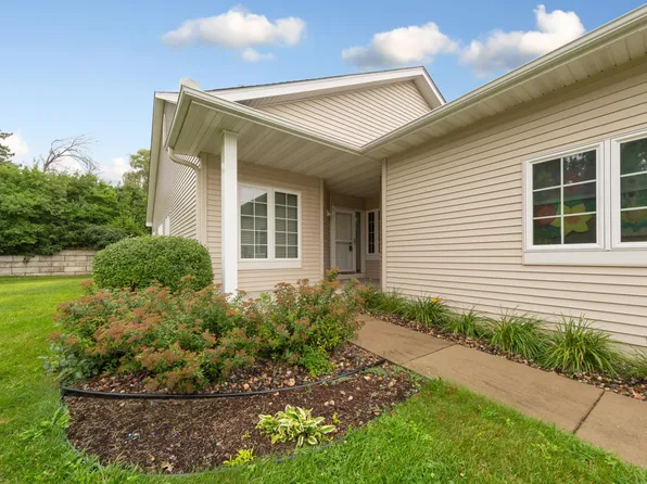 20524 Eastview Curv, Farmington, MN 55024