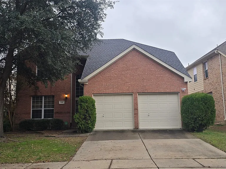 818 Green Pond Dr — Photo 1