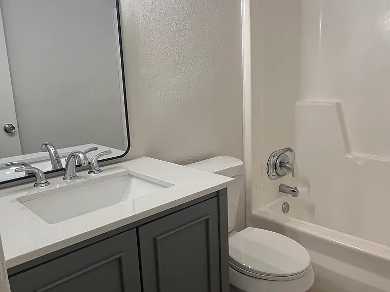 2601 Treasure Hills Blvd #4 — Photo 11