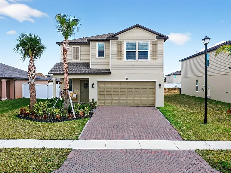 760 Carlyle Way — Photo 17