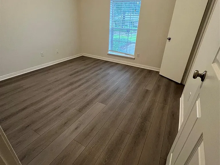 12818 Westella Dr — Photo 27