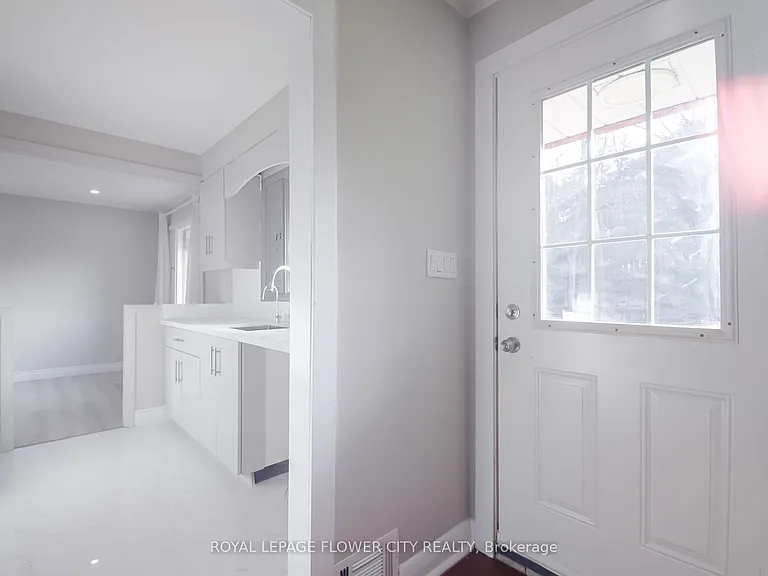 7555 Old Church Rd — Photo 4