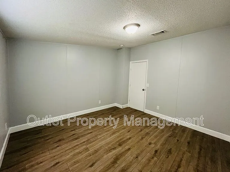 15710 Bermuda St — Photo 10