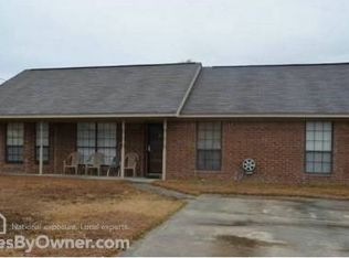 134 Thornbriar Dr, Hinesville, GA 31313