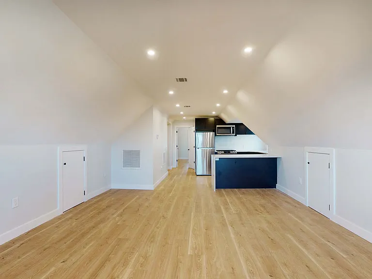 138 Shippen St #3 — Photo 6