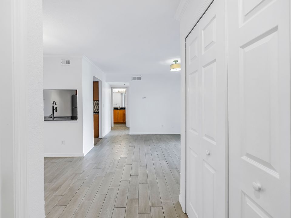 1st image of 3300 Haviland Ct APT 103