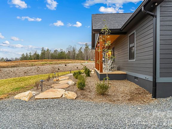 5th image of 50 Kennedy Dr