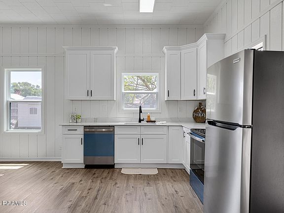 5th image of 708 Patrick Dr