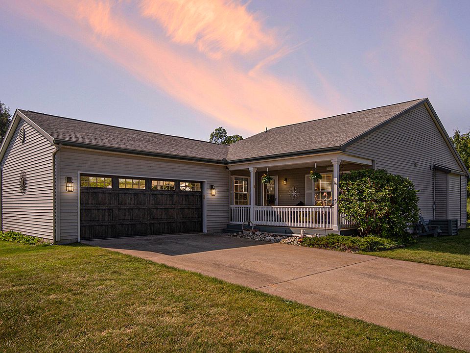 3875 Glen Meadows Dr, Gaylord, MI 49735 Zillow