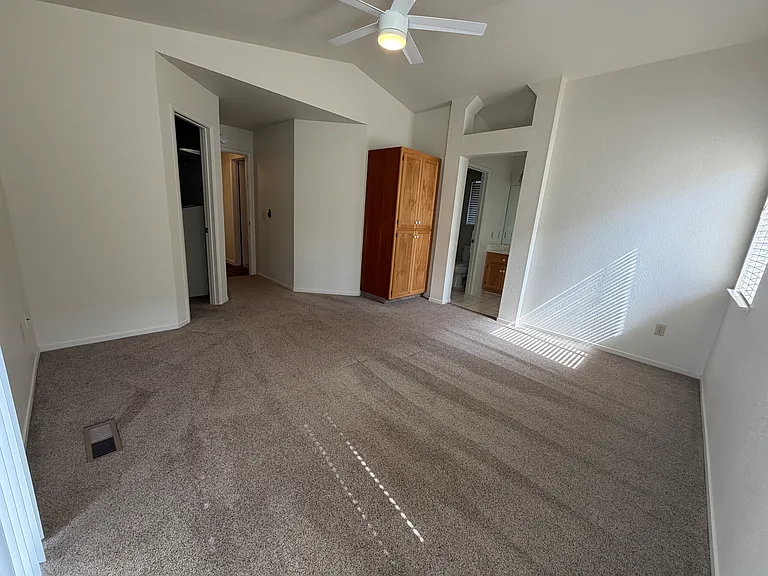 100 Cornell St — Photo 31
