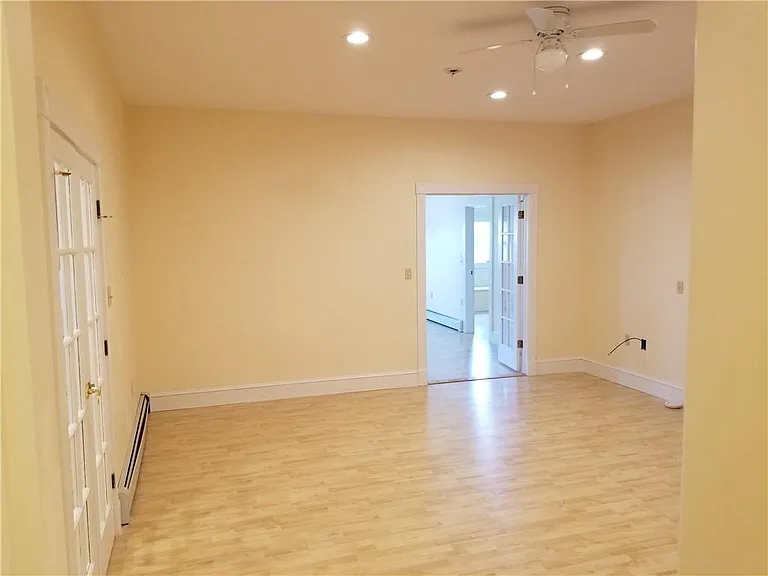 16 Clearview Ave #D — Photo 5