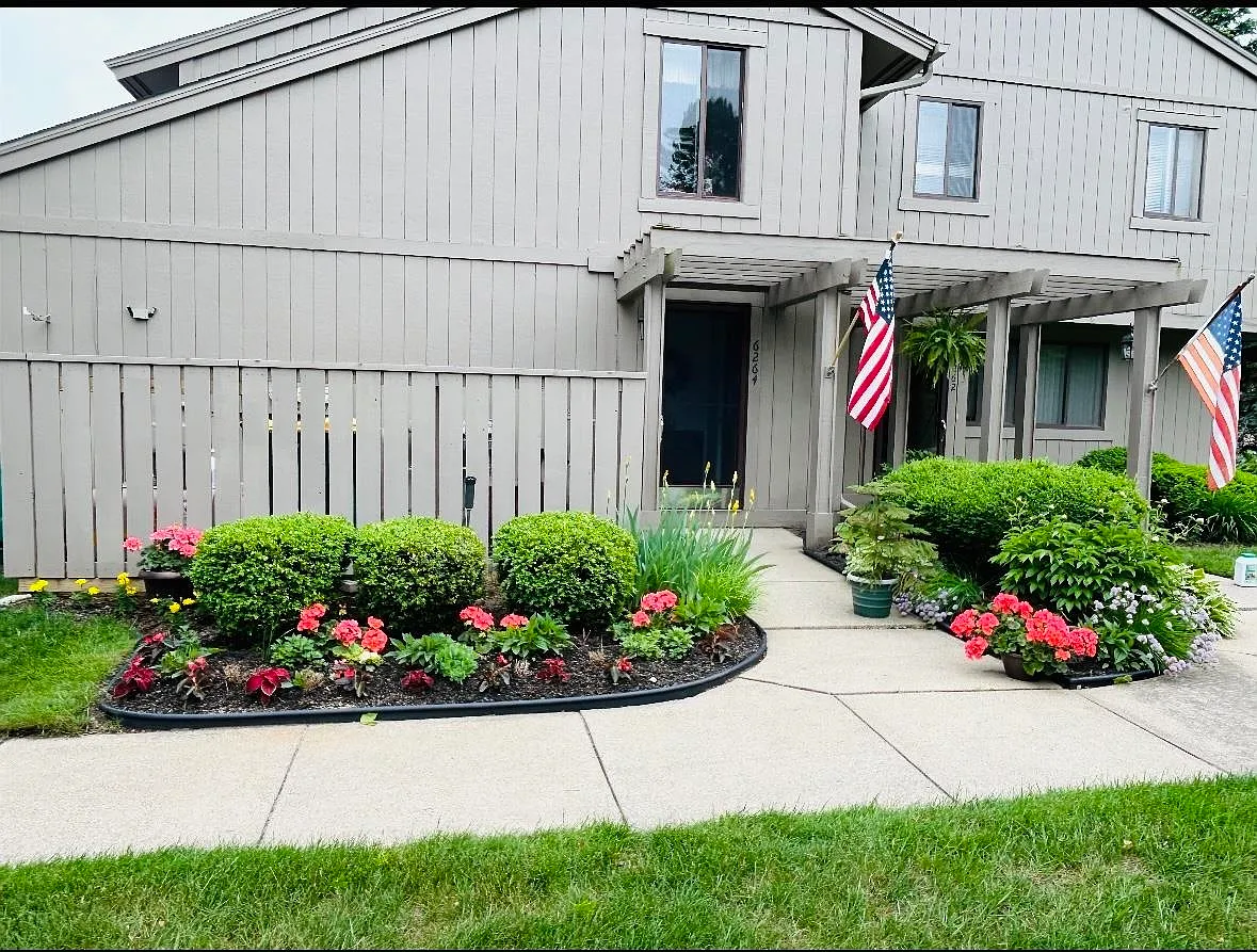 6264 Greenview Pl photo 1
