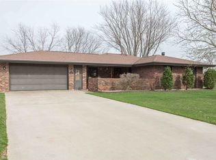 10440 Saint Joseph Dr, Dubuque, IA 52003