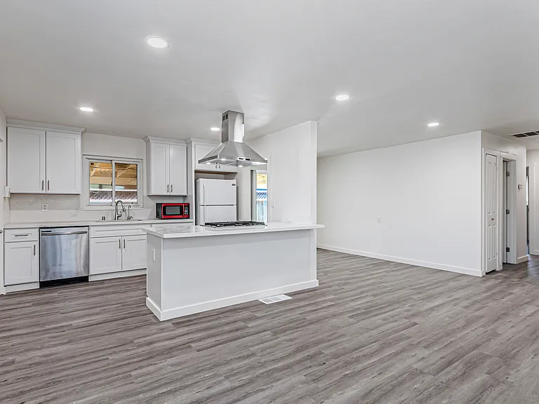 2158 San Rafael Ave — Photo 9