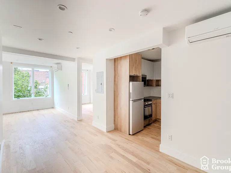 123 Park Ave #4B — Photo 1