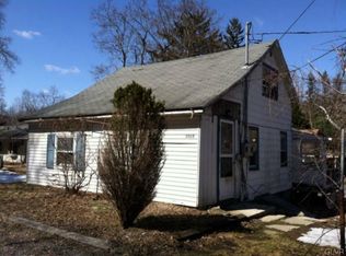 3074 S Oaks Rd, Bath, PA 18014