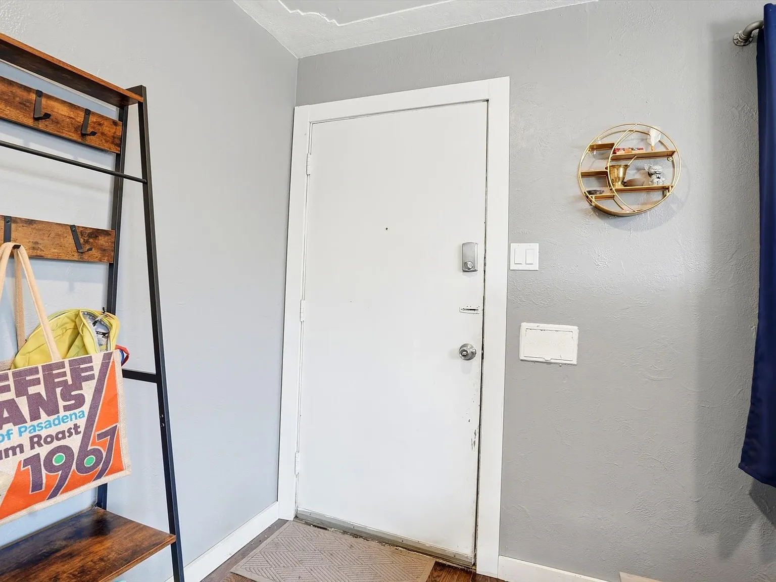 2 bed, 750 sqft, $1,950 — Photo 4
