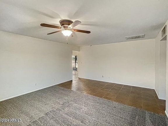 2nd image of 3215 W VOLTAIRE Avenue