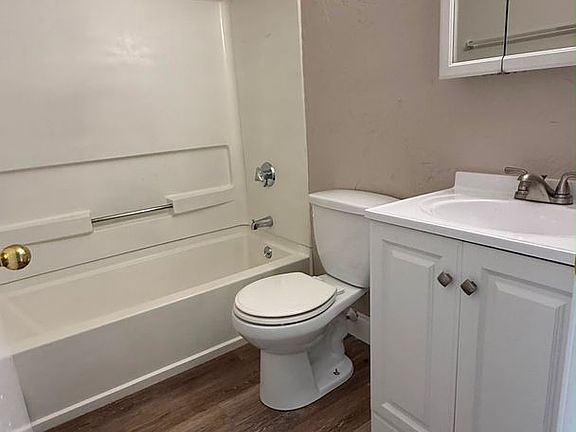 5th image of 6 Henry Ter APT 11