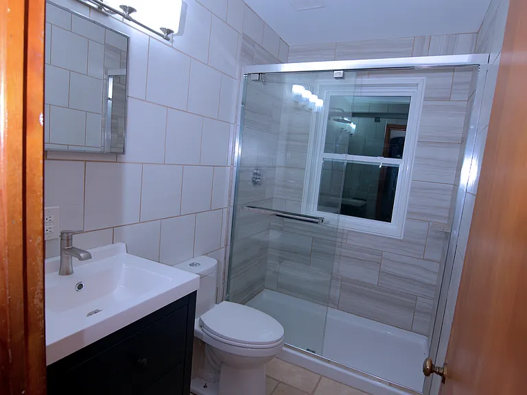 508 W Lakeside St — Photo 13