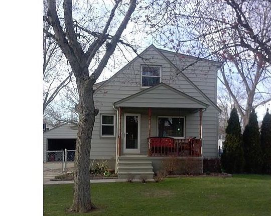 2nd image of 2035 McKinley Ave