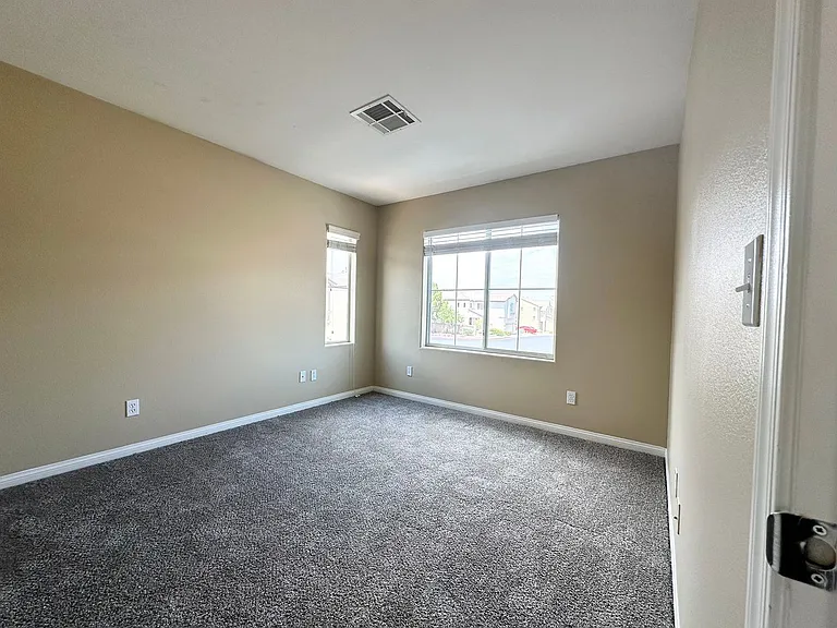 9539 Grandview Spring Ave — Photo 17