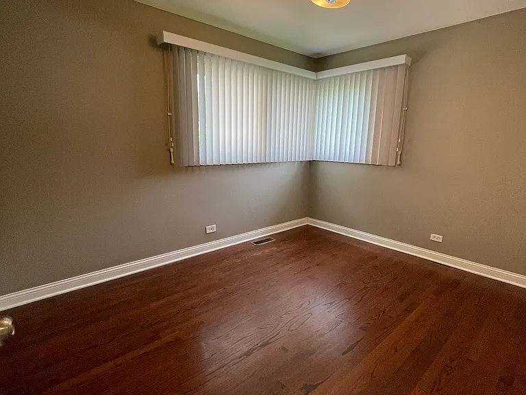 2241 Lee St — Photo 44