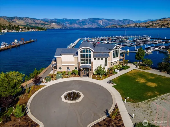 1350 W Woodin Avenue #A13, Chelan, WA 98816