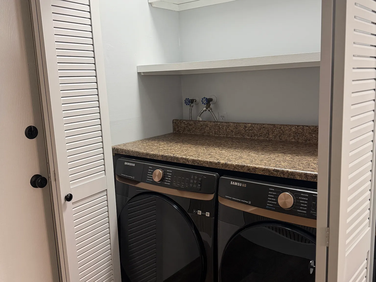 2 bed, 1.5 bath, 1200 sqft, $3,600 — Photo 4