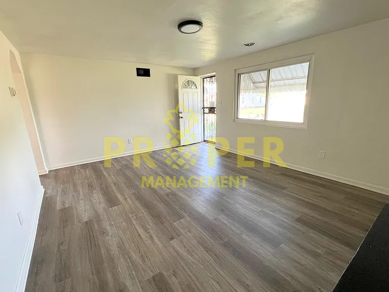 126 Bluecrest Ave — Photo 9