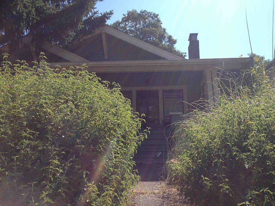 2nd image of 6018 27th Ave NE
