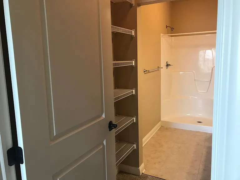 2805 Northridge Pkwy #201 — Photo 9
