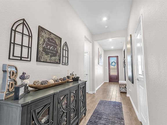3rd image of 1140 Canuela Way