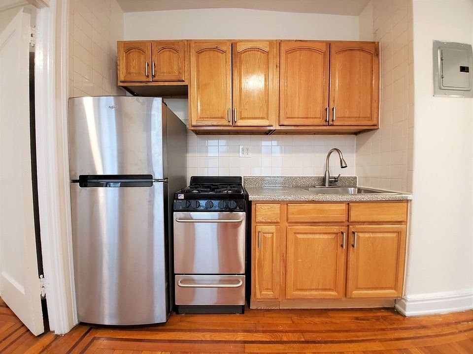 1st image of 25-21 31st Ave #D21