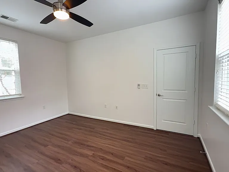 662 Lacy Oak Dr — Photo 9