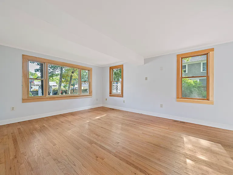 8 Winthrop Ave — Photo 5