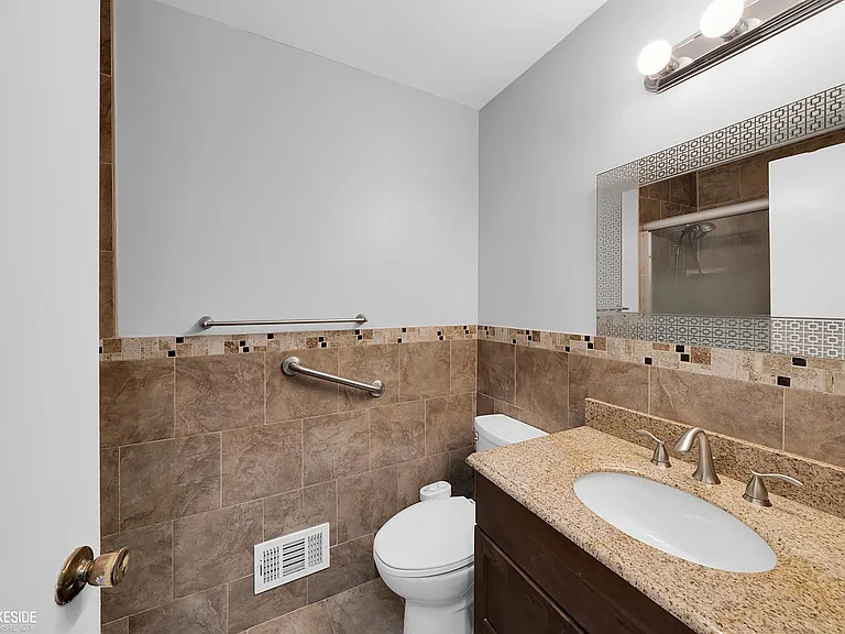 107 Bloomfield Blvd — Photo 24