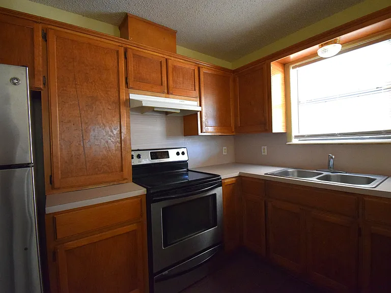 2210 W Elisa Ln — Photo 78