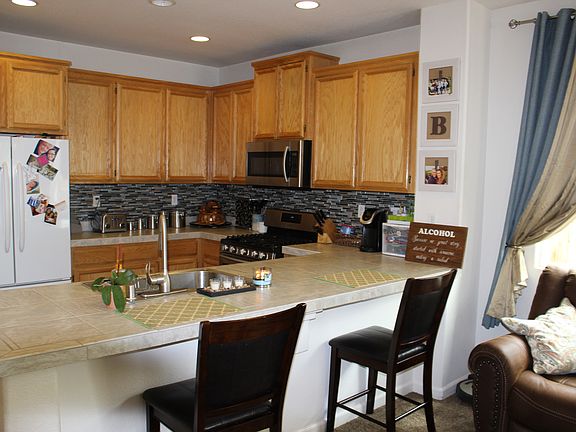 3rd image of 1856 Dawnelle Way