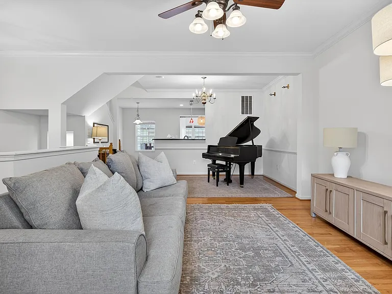 2417 Abington Dr — Photo 17
