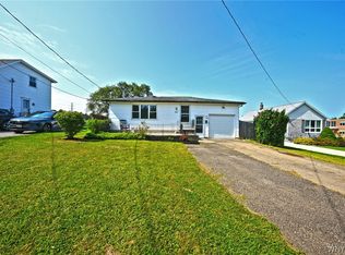 2783 Cloverbank Rd, Hamburg, NY 14075