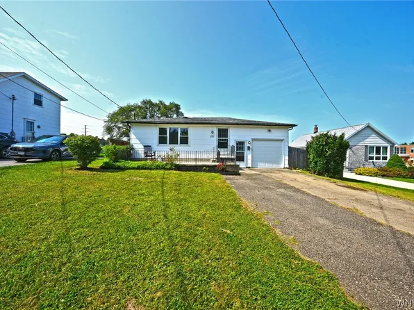 2783 Cloverbank Rd, Hamburg, NY 14075