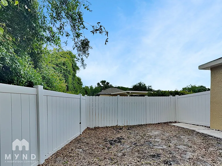 7951 Harbor Bridge Blvd — Photo 17