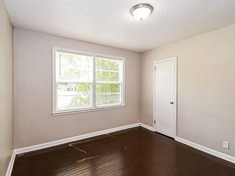 5709 Milmar Dr S — Photo 13