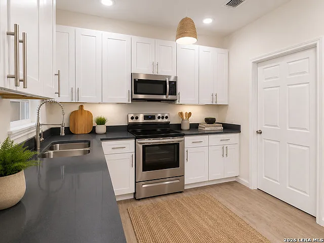 626 Iowa St #626 — Photo 10